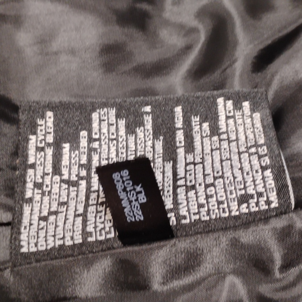 Guess Black Puffer Coat W Silver Detail Sz.M Gently Worn - Picture 15 of 15
